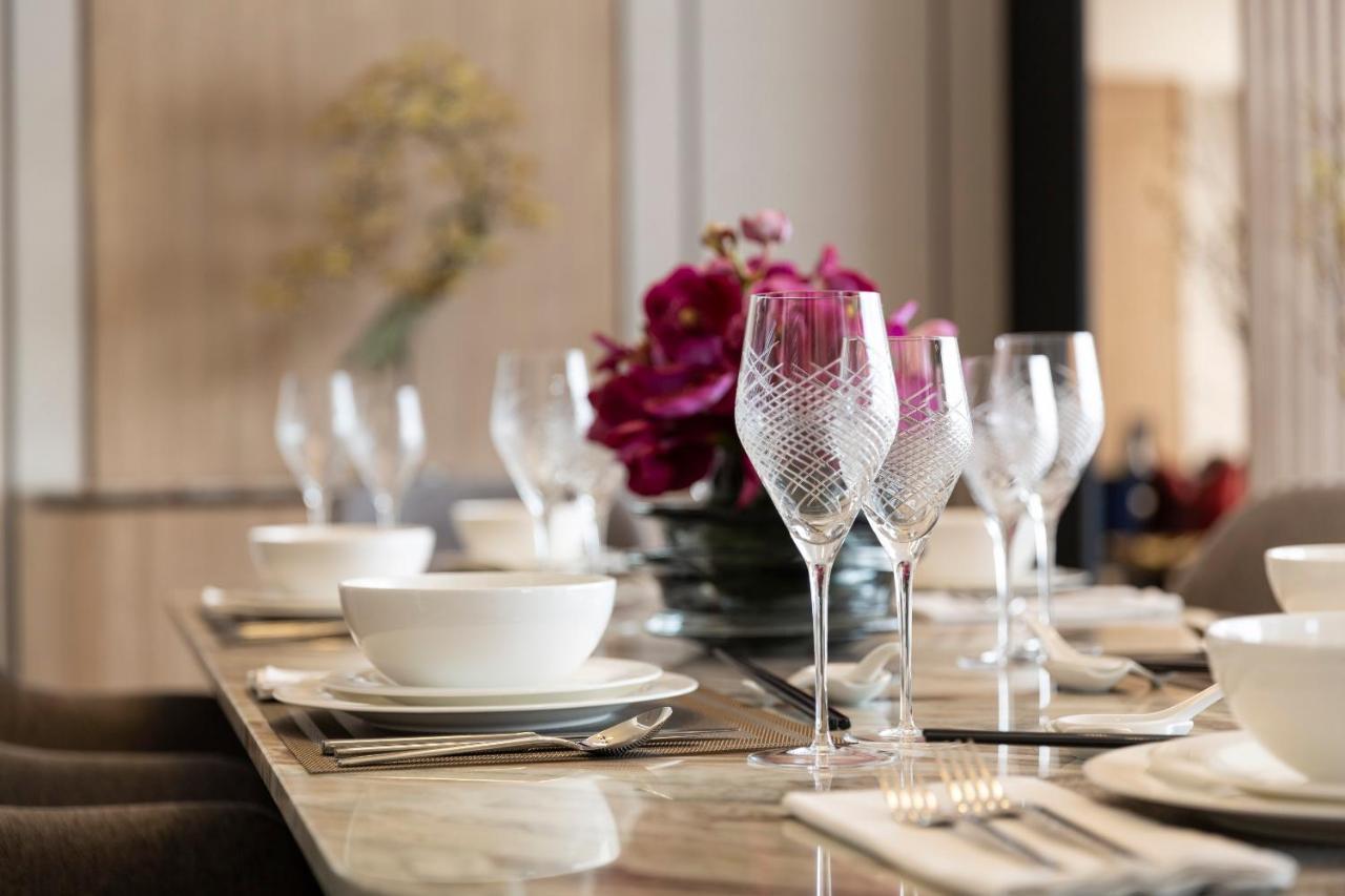 Отель Ascott Embassy Sathorn Бангкок Экстерьер фото Tableware