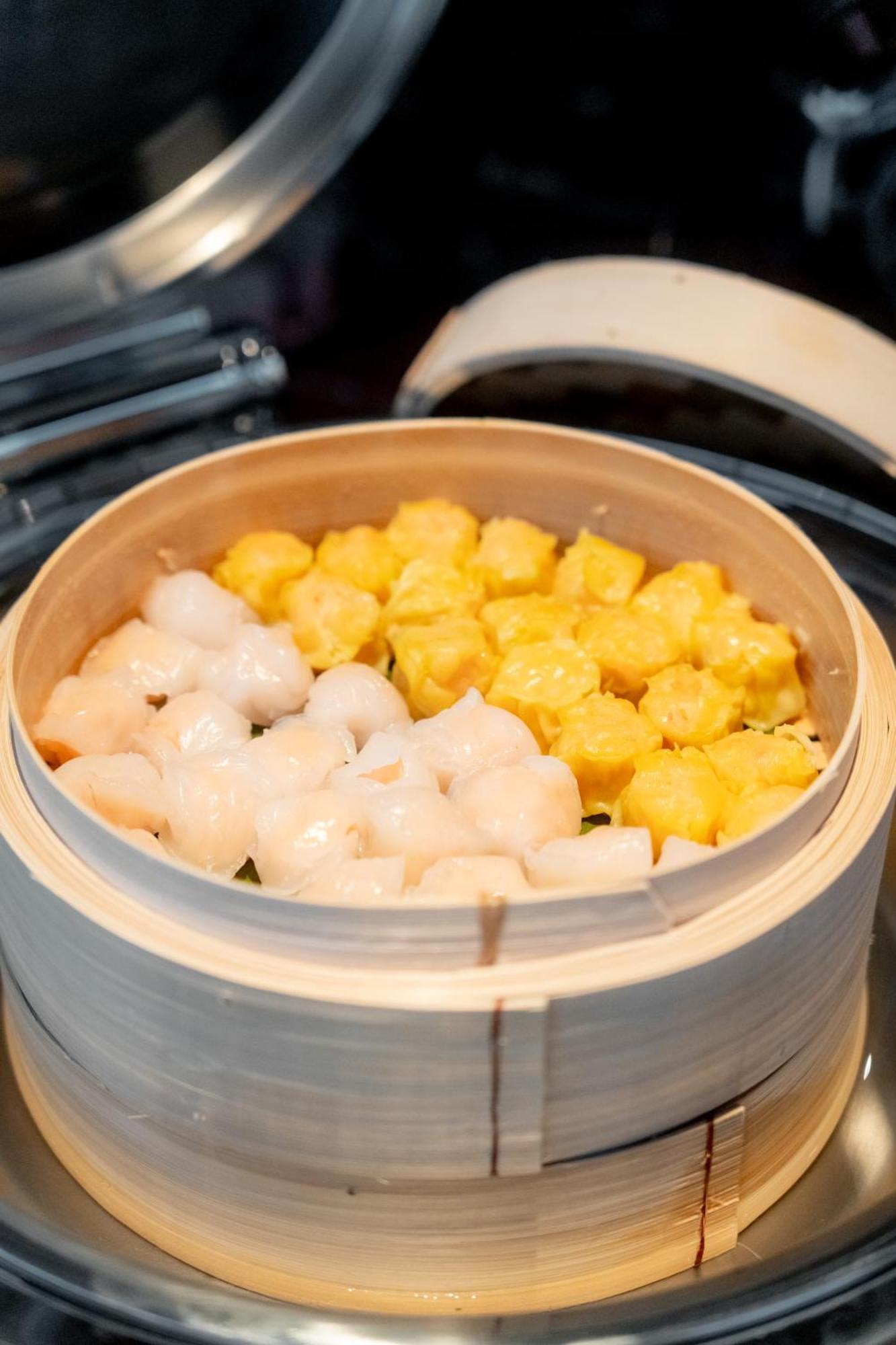Отель Ascott Embassy Sathorn Бангкок Экстерьер фото Steamed scallops with egg and corn